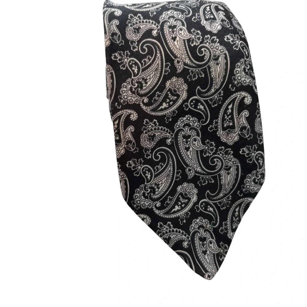 Rothschilds Necktie Men OS Black White Paisley USA Made Polyester Tie